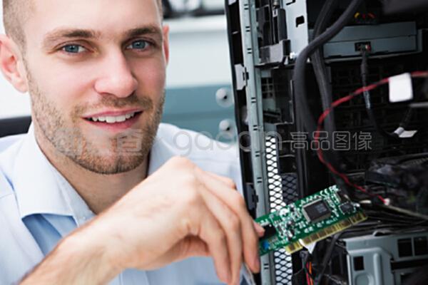 专业计算机维修服务 高效解决各类计算机问题